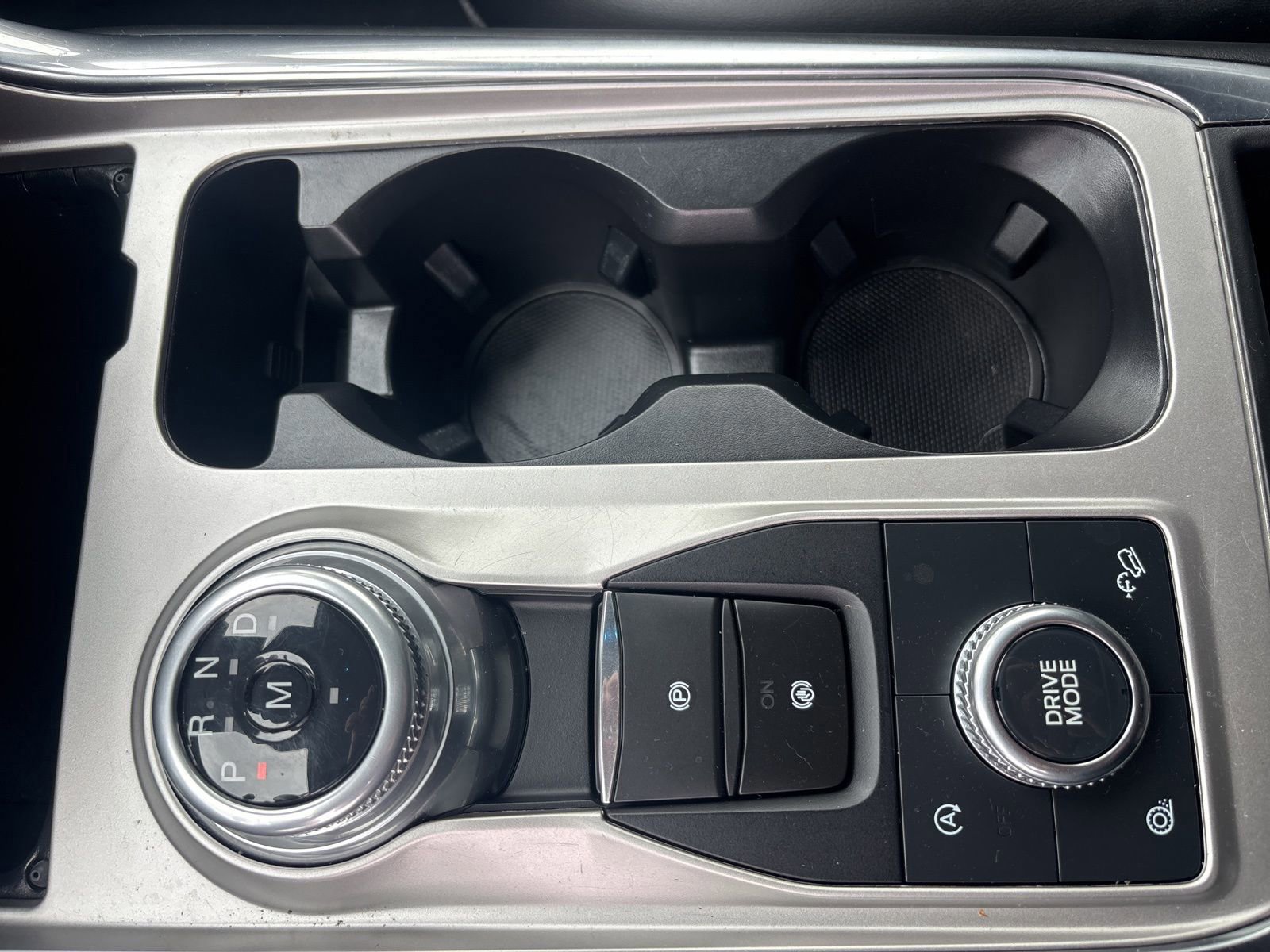 Certified 2021 Ford Explorer XLT w/ Equipment Group 202A image 28