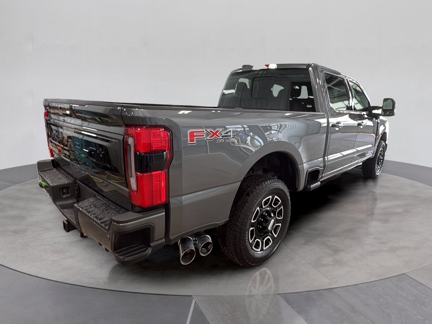 Certified 2026 Ford F250 Platinum w/ FX4 Off-Road Package AWD/4WD image 6
