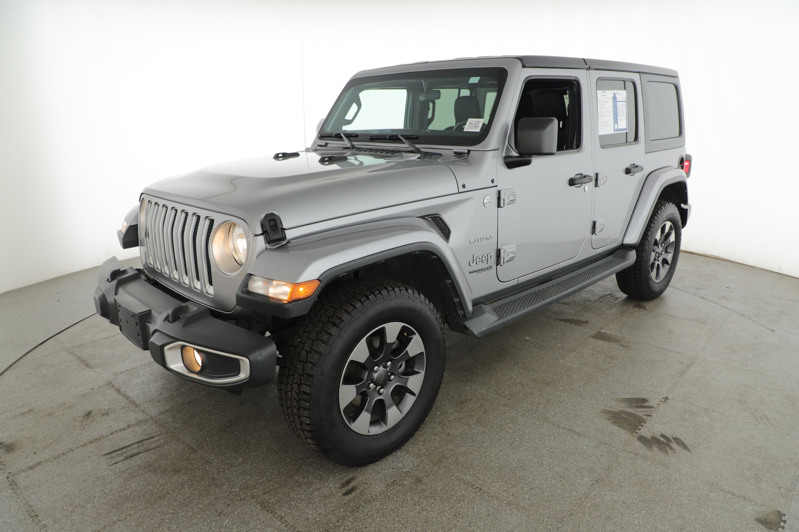 Used 2018 Jeep Wrangler Unlimited Sahara image 4