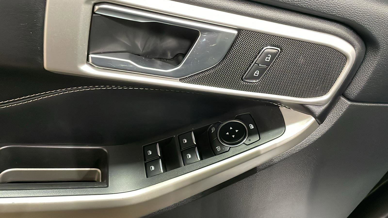 Certified 2023 Ford Explorer XLT w/ Equipment Group 202A image 14