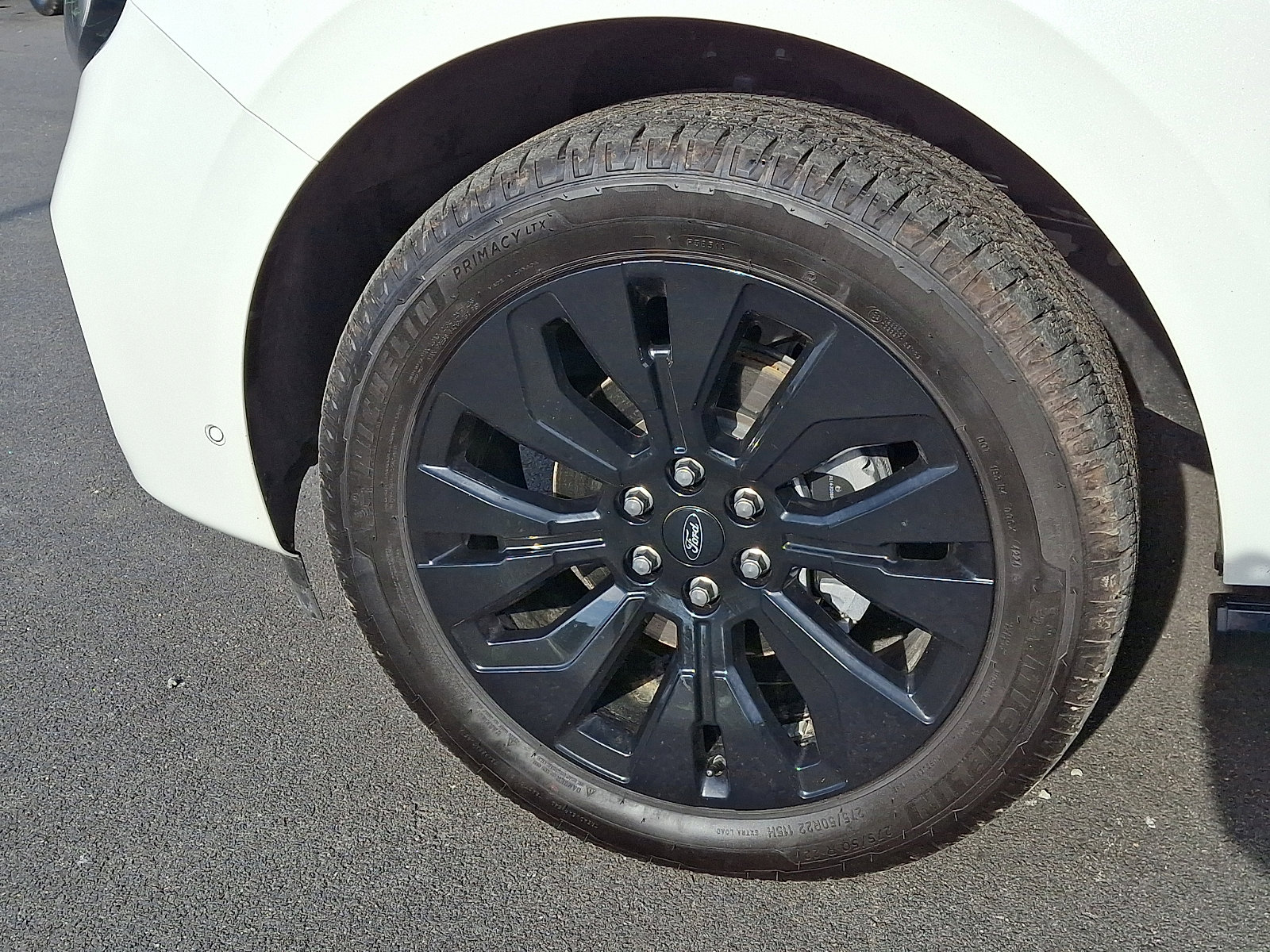 Certified 2025 Ford Expedition Max Platinum w/ Stealth Appearance Package image 9