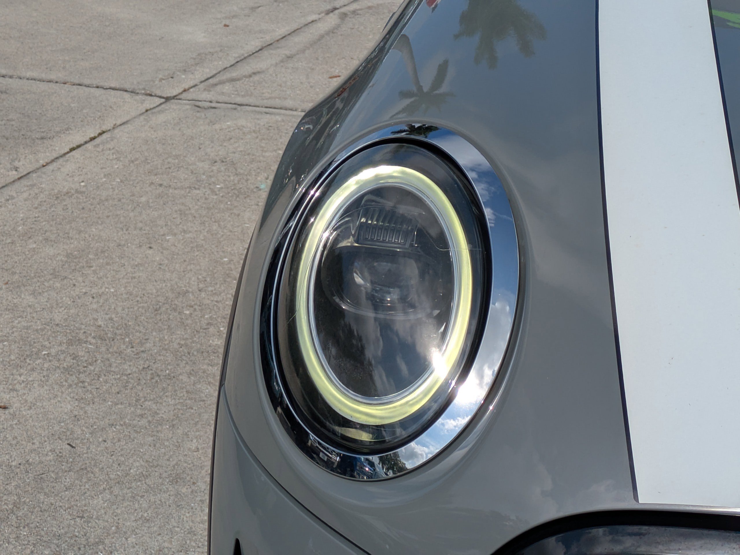 Used 2022 MINI Cooper 4-Door Hardtop w/ Storage Package FWD image 9
