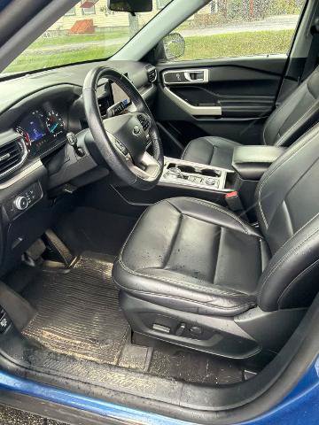 Certified 2021 Ford Explorer XLT w/ Equipment Group 202A AWD/4WD image 5