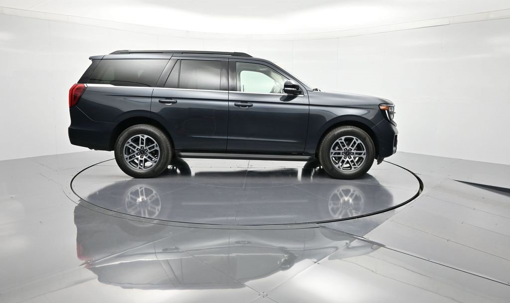Certified 2025 Ford Expedition Active image 17