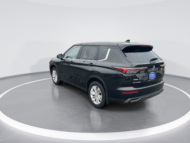 Used 2025 Mitsubishi Outlander ES FWD image 5