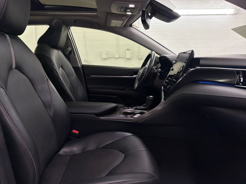 Used 2021 Toyota Camry XSE FWD image 29