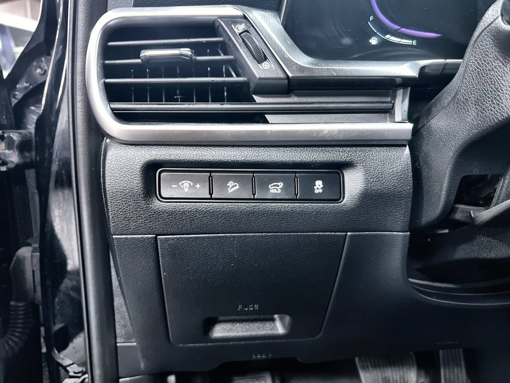 Used 2025 Kia Telluride S FWD image 14