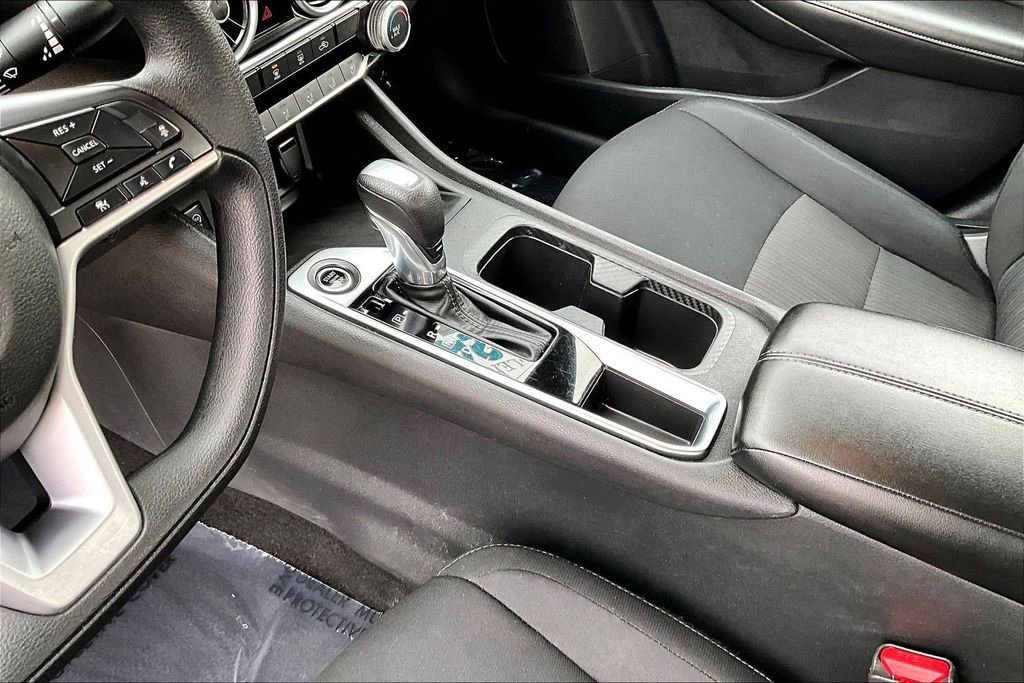 Used 2024 Nissan Sentra SV image 16