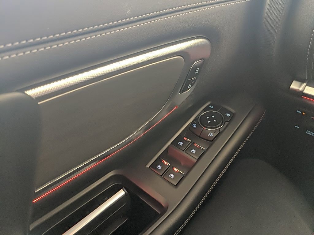 Certified 2025 Ford Expedition Max Platinum image 32