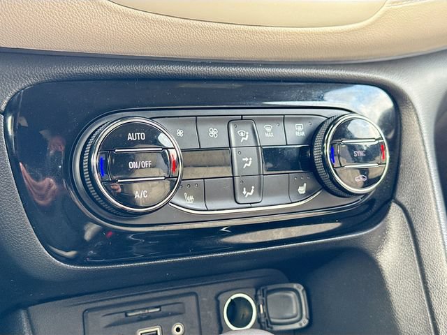 Used 2021 Buick Encore GX Essence w/ Advanced Technology Package AWD/4WD image 23