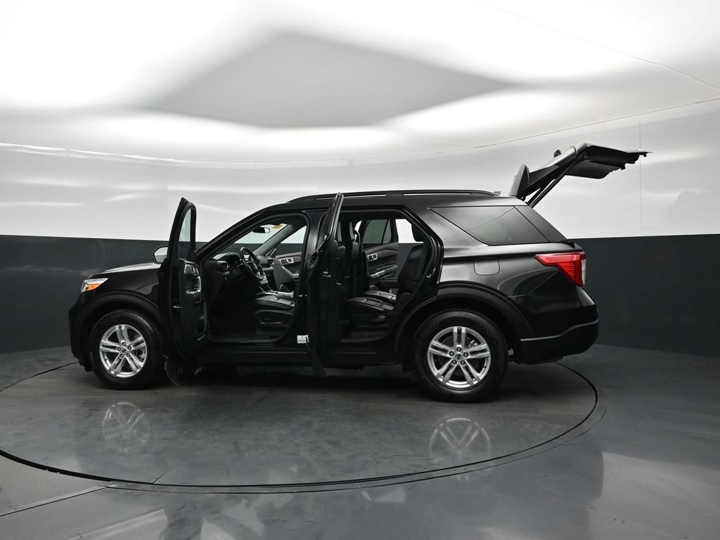 Certified 2023 Ford Explorer XLT w/ Equipment Group 202A RWD image 31