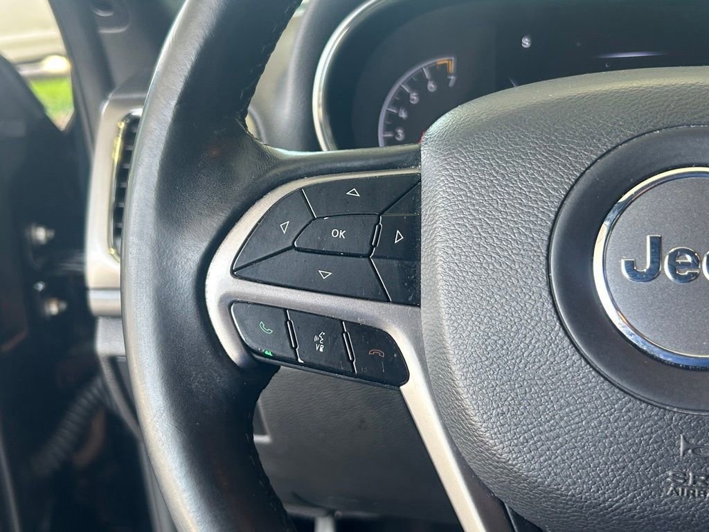 Used 2019 Jeep Grand Cherokee Laredo image 36