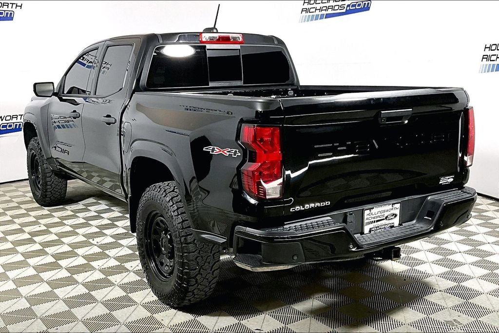Used 2025 Chevrolet Colorado W/T image 8