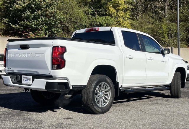 Used 2023 Chevrolet Colorado LT RWD image 3