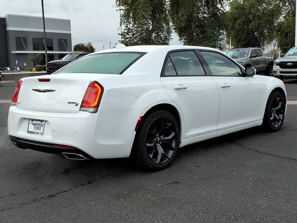 Used 2023 Chrysler 300 S image 5