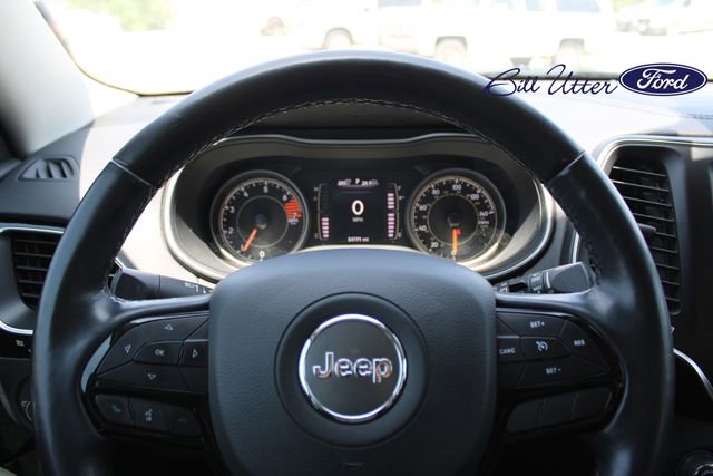 Used 2021 Jeep Cherokee Latitude Plus FWD image 23