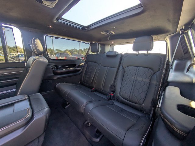 Used 2025 Jeep Grand Wagoneer L Series III w/ Quick Order Packagew 28T AWD/4WD image 15