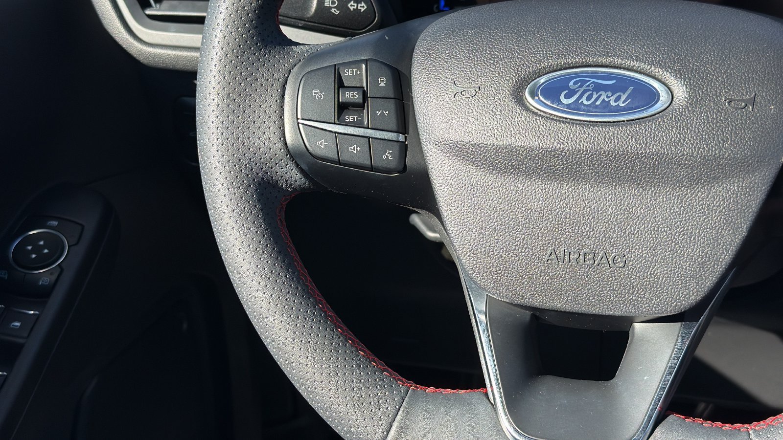 Certified 2023 Ford Escape ST-Line w/ Tech Pack #1 FWD image 16