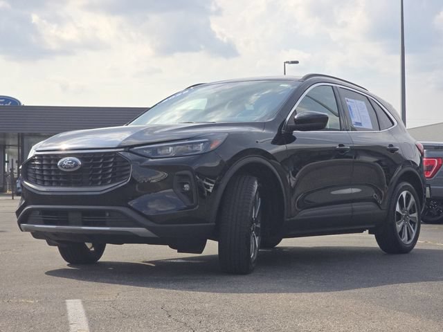 Certified 2025 Ford Escape Platinum AWD/4WD image 13