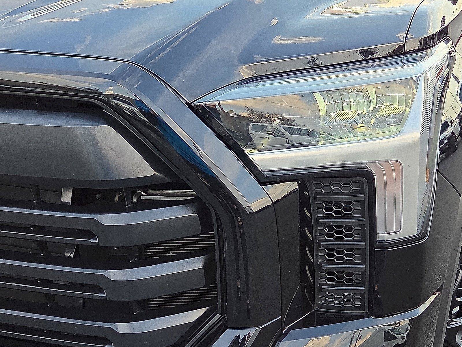 Used 2025 Toyota Tundra SR5 AWD/4WD image 4