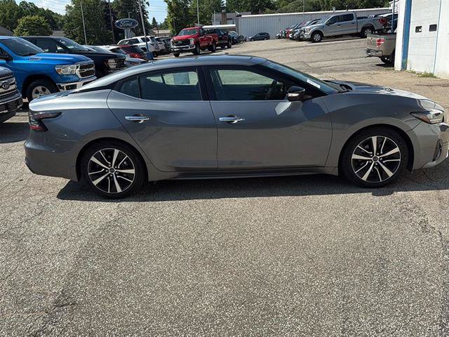 Used 2023 Nissan Maxima SL FWD image 3