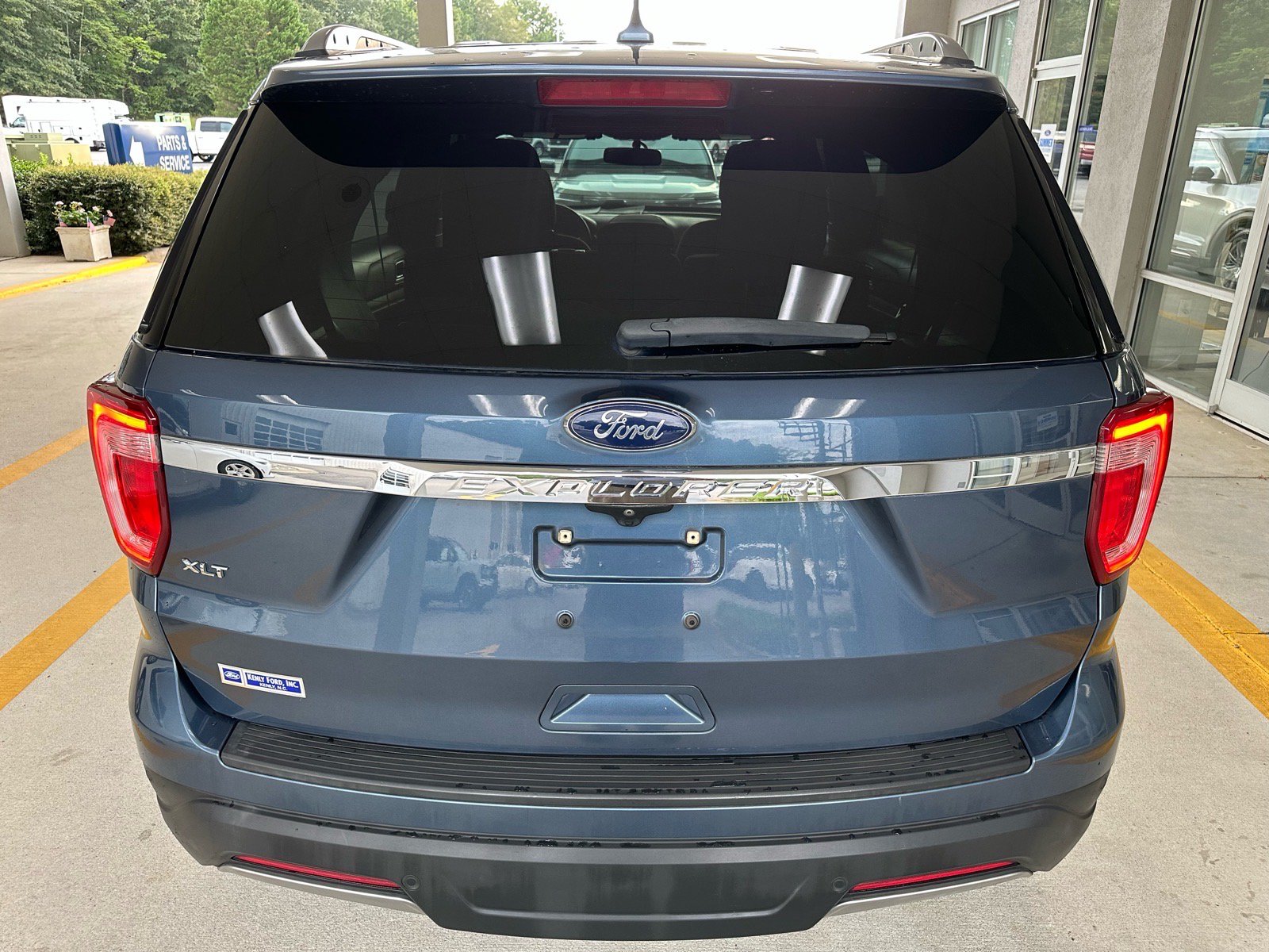 Certified 2019 Ford Explorer XLT w/ Equipment Group 201A FWD image 10