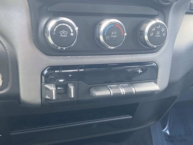 Used 2024 RAM 2500 Big Horn AWD/4WD image 28
