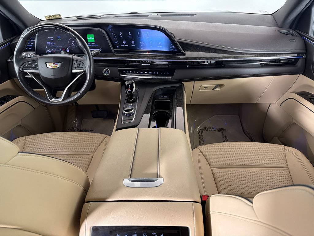 Used 2024 Cadillac Escalade Premium Luxury AWD/4WD image 26
