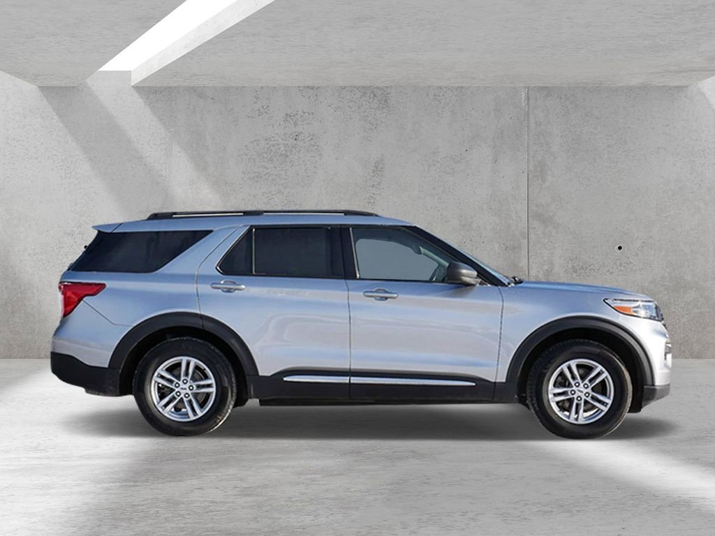 Certified 2021 Ford Explorer XLT w/ Class III Trailer Tow Package image 2