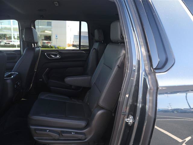 Used 2021 Chevrolet Suburban Z71 w/ Z71 Off-Road Package AWD/4WD image 23