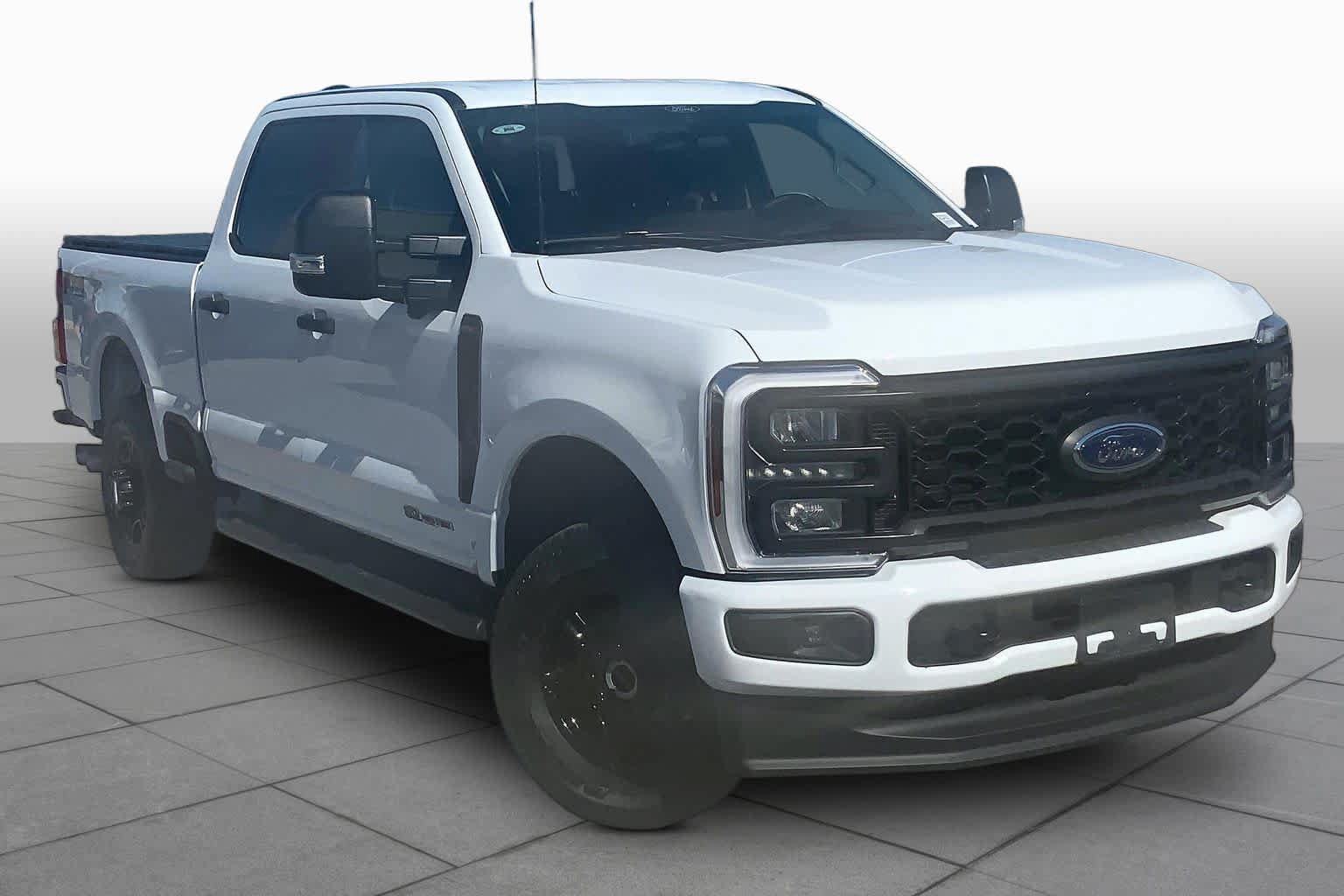 Certified 2025 Ford F250 XL w/ STX Appearance Package AWD/4WD image 3