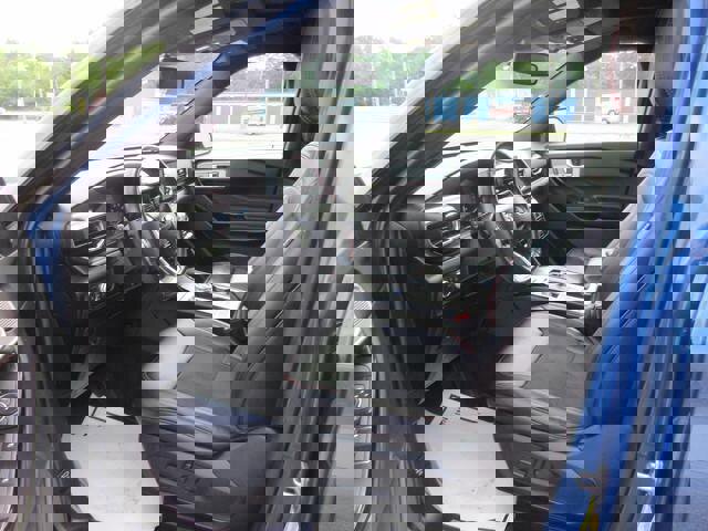 Certified 2022 Ford Explorer ST-Line w/ Class IV Trailer Tow Package image 17