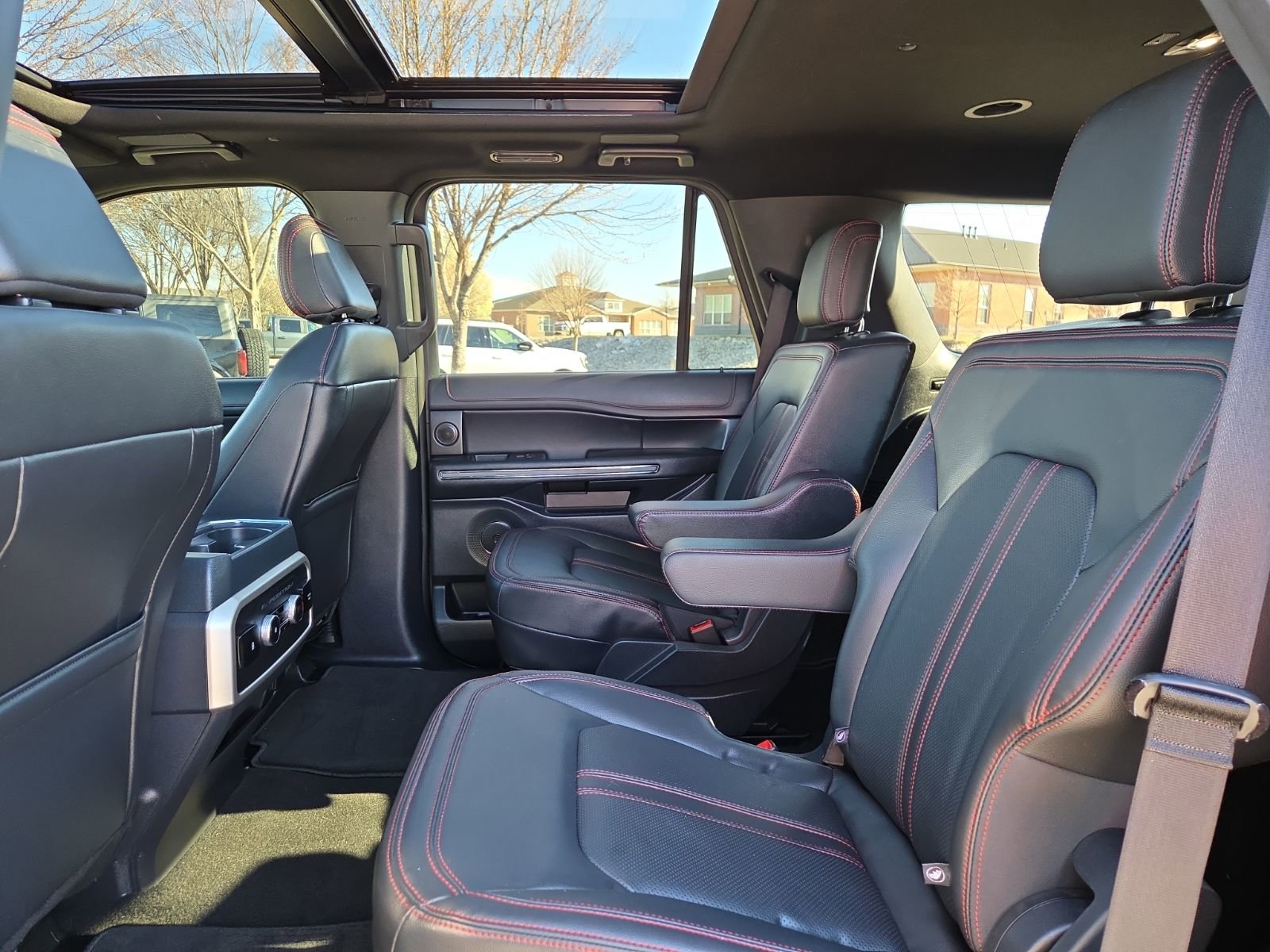 Certified 2024 Ford Expedition Limited image 11