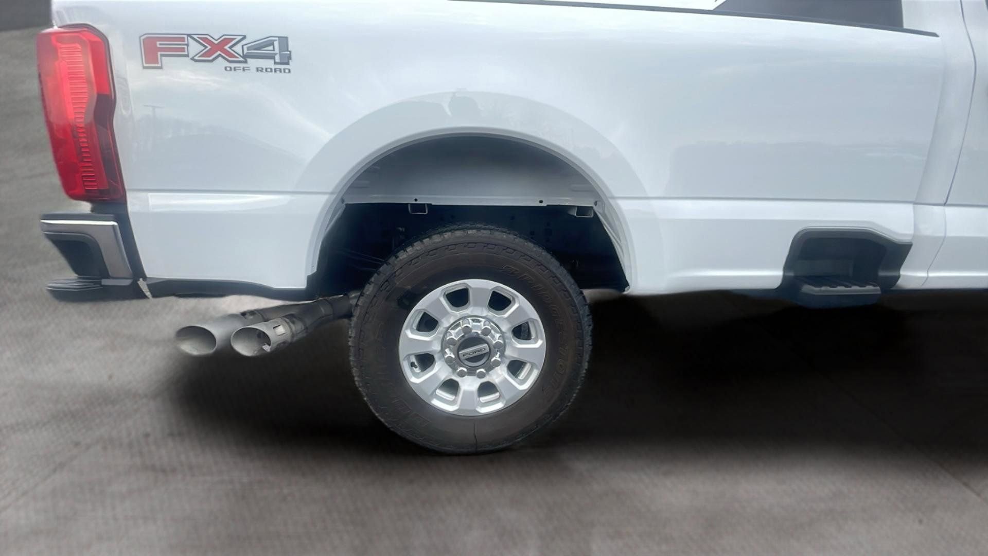 Certified 2024 Ford F250 XLT AWD/4WD image 23