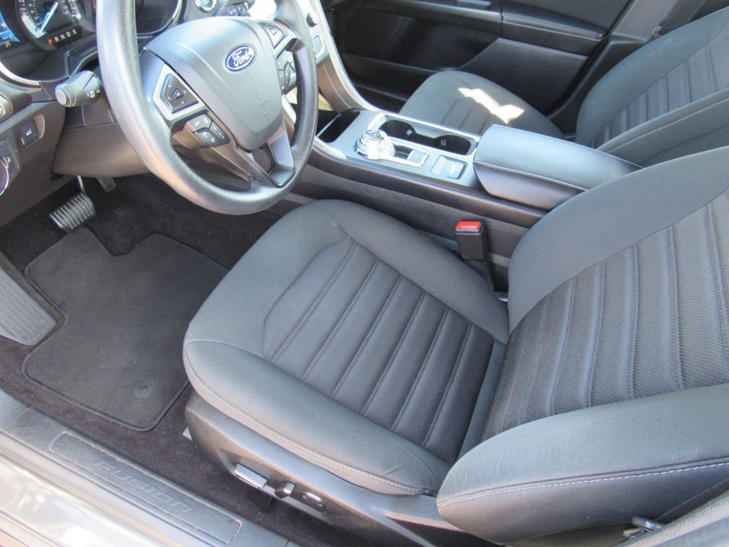 Certified 2019 Ford Fusion SE FWD image 14