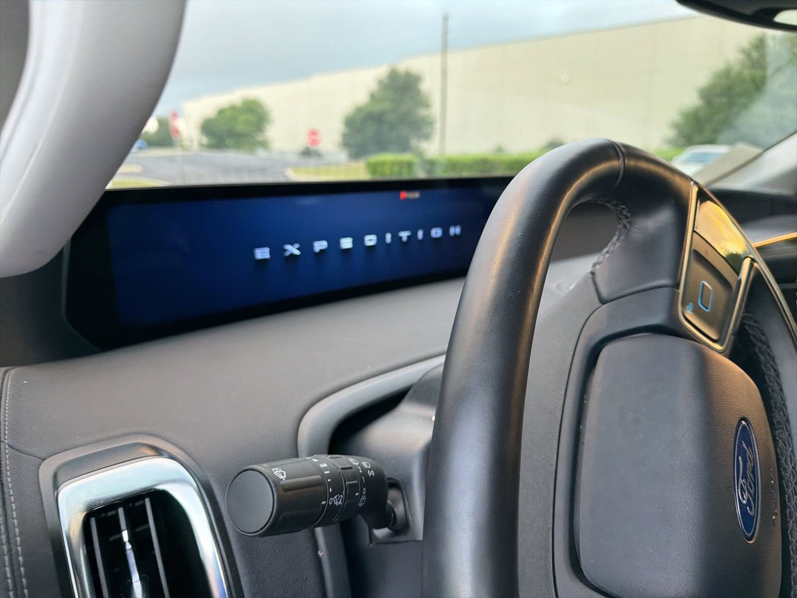 Certified 2025 Ford Expedition Platinum image 15