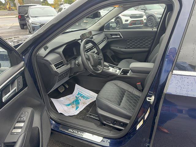 Used 2023 Mitsubishi Outlander SEL AWD/4WD image 8