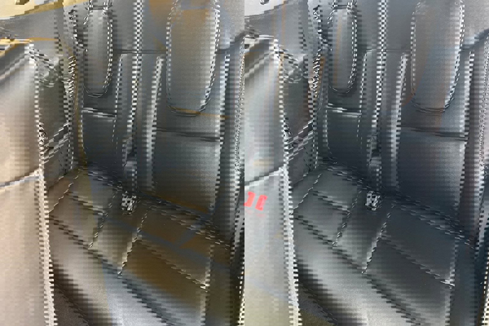 Certified 2022 Ford Explorer XLT w/ Equipment Group 202A image 16