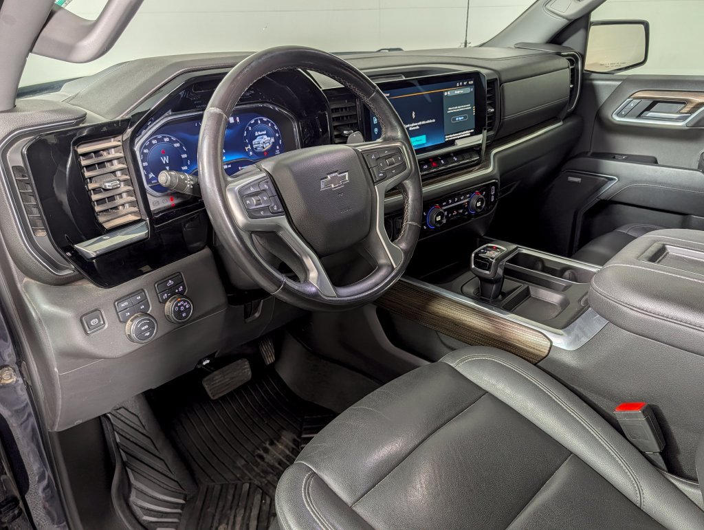 Used 2022 Chevrolet Silverado 1500 RST AWD/4WD image 21