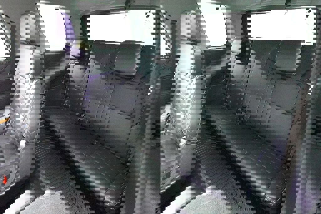 Used 2020 GMC Yukon Denali w/ Denali Ultimate Black Edition image 28