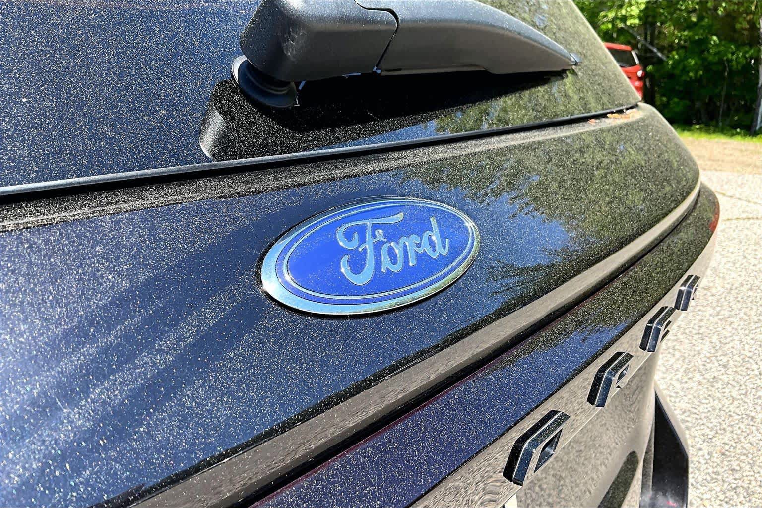 Certified 2025 Ford Explorer ST-Line w/ Premium Package AWD/4WD image 33
