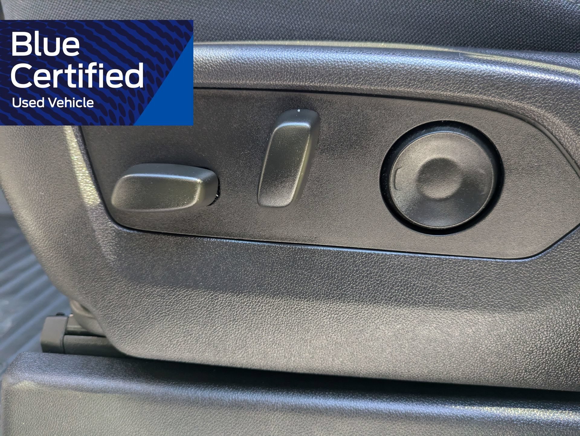 Used 2023 Chevrolet Silverado 1500 LT AWD/4WD image 24