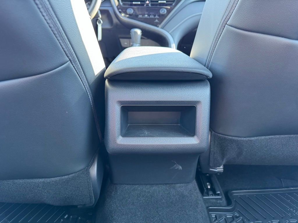 Used 2024 Toyota Camry SE image 25