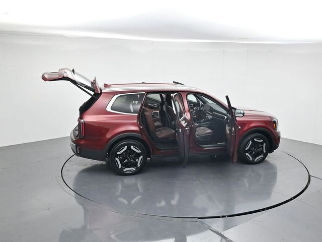 Used 2023 Kia Telluride EX w/ EX Captain's Chair Package FWD image 46