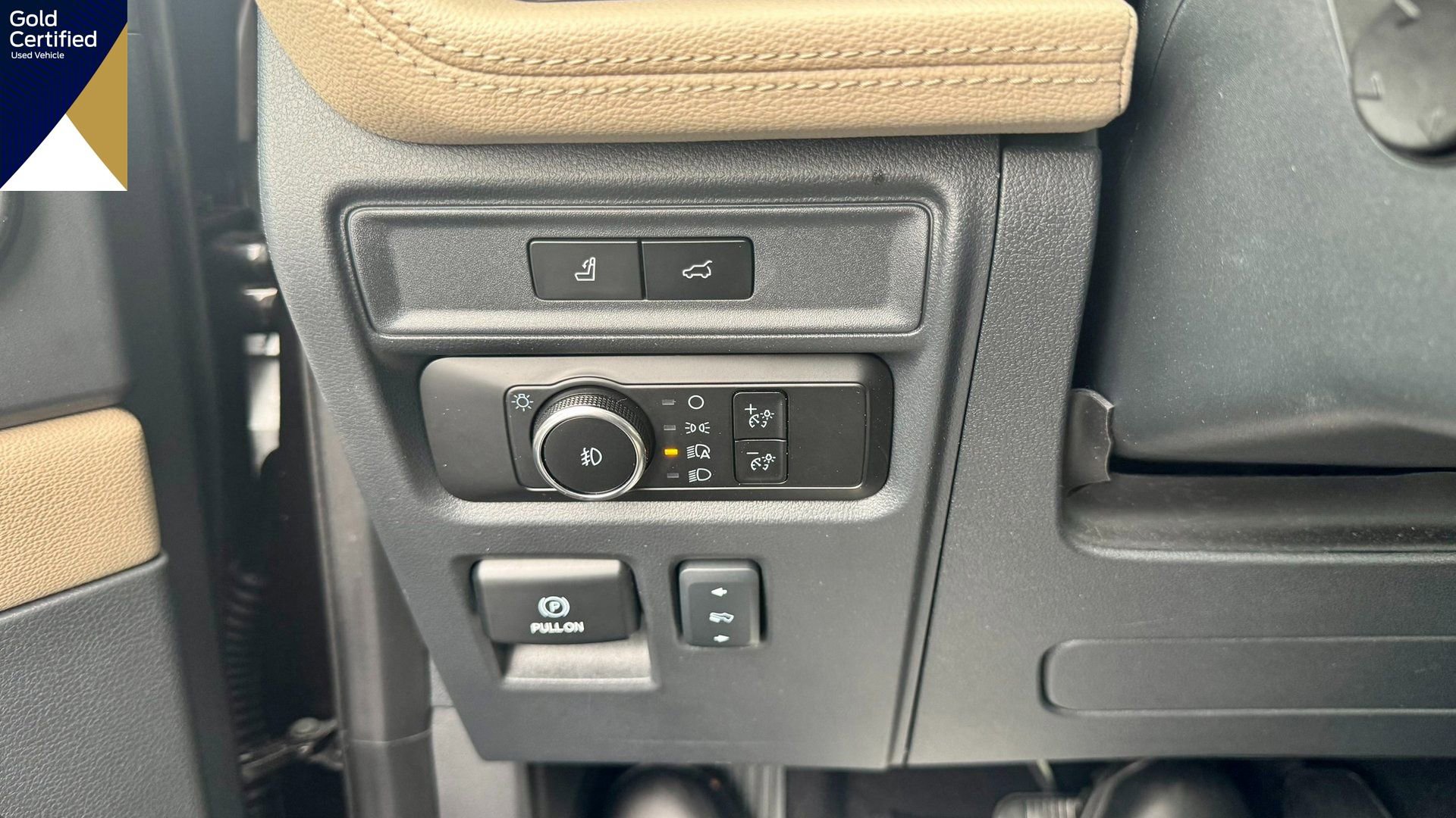 Certified 2024 Ford Expedition Limited image 36