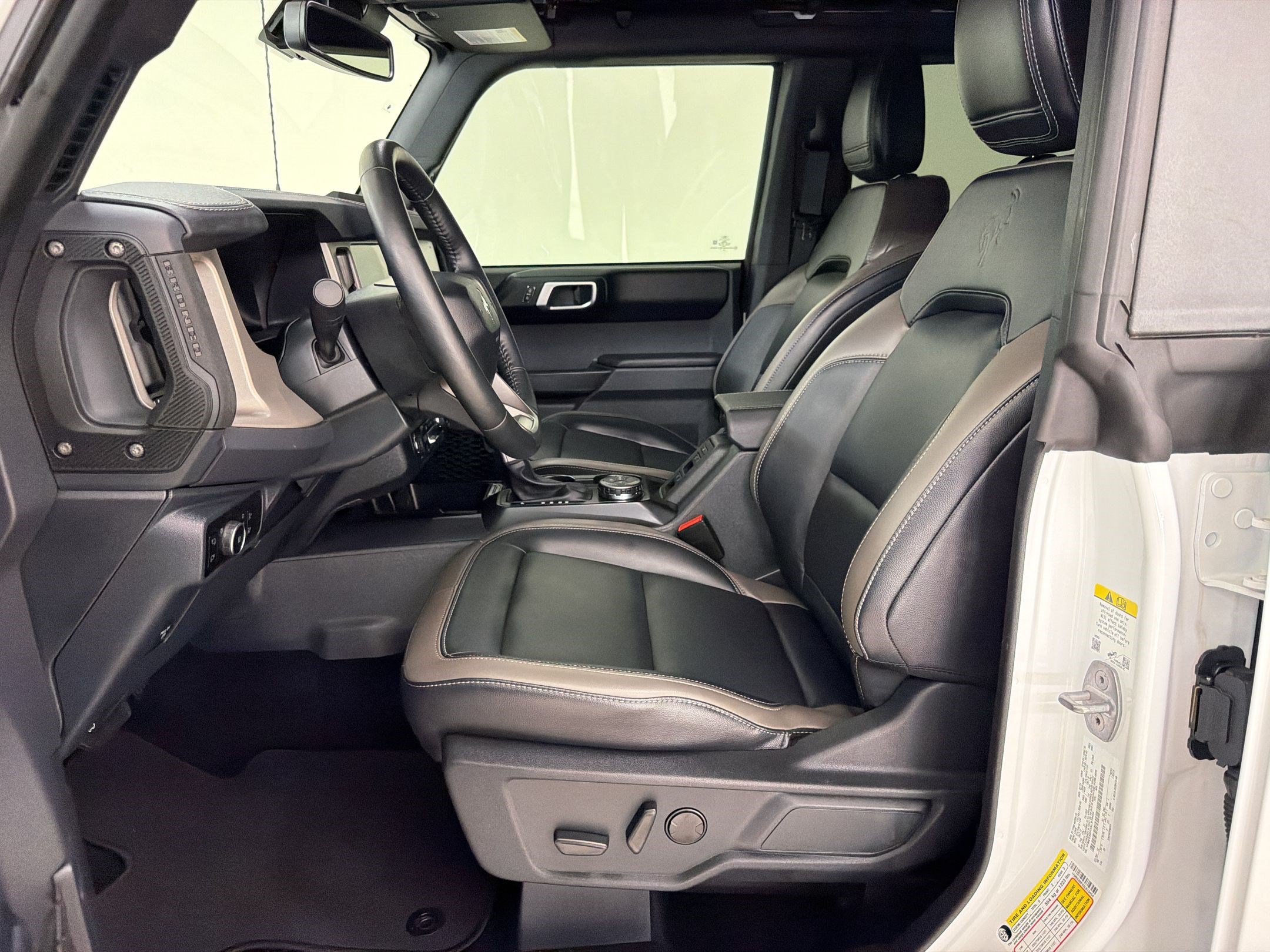 Certified 2025 Ford Bronco Outer Banks AWD/4WD image 5