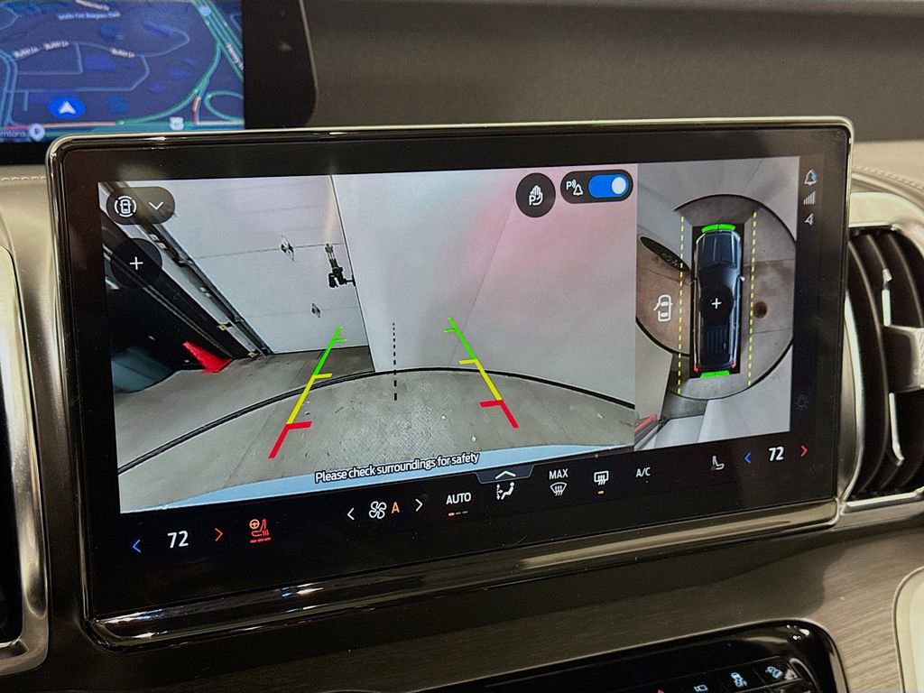 Certified 2025 Ford Expedition Max Platinum image 12