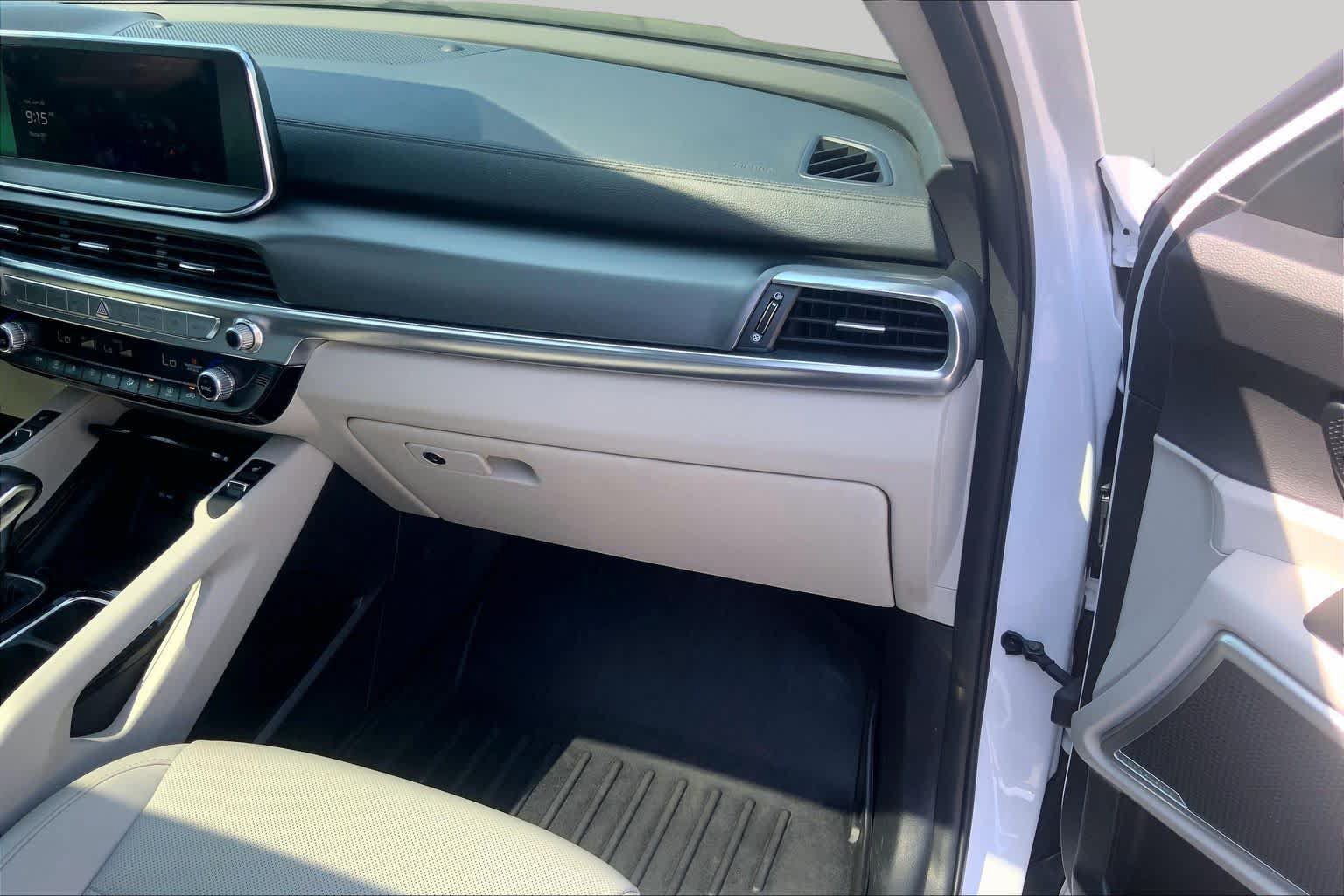 Used 2022 Kia Telluride S FWD image 18