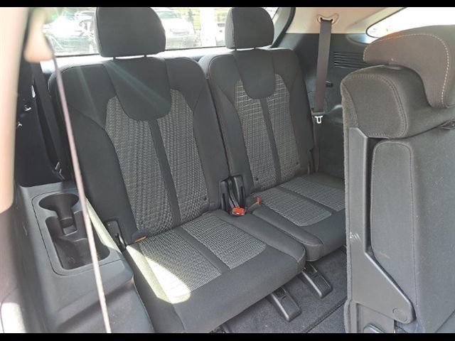 Used 2023 Kia Sorento LX FWD image 7