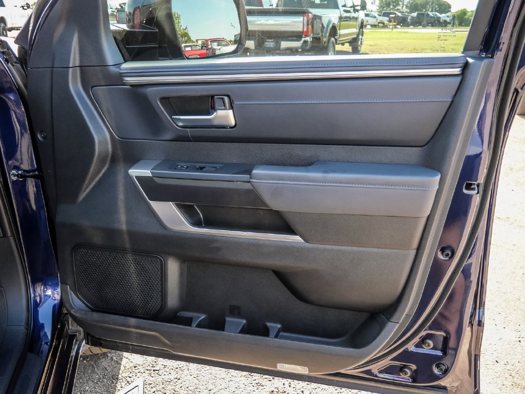 Used 2023 Toyota Tundra Platinum AWD/4WD image 21